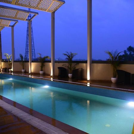 Ramaya Hotel Rohtak Buitenkant foto