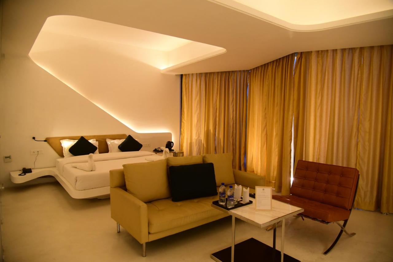 Ramaya Hotel Rohtak Buitenkant foto