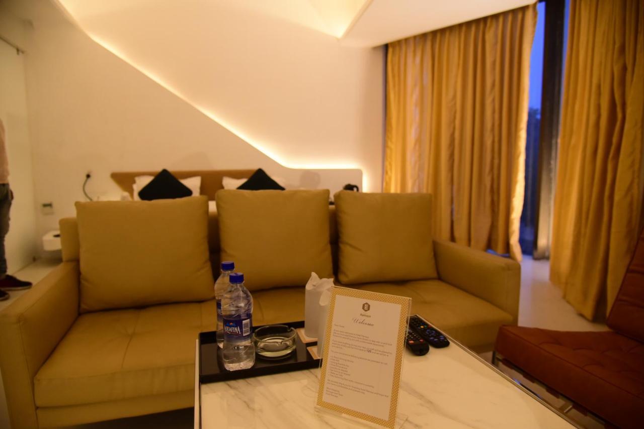 Ramaya Hotel Rohtak Buitenkant foto
